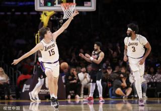 在篮球比赛 在篮球比赛