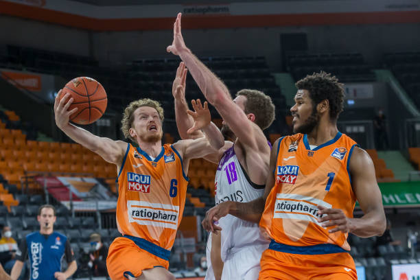 奉俊昊在电 奉俊昊在电